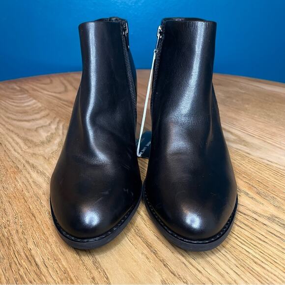 New! Vionic Georgia Studded Leather Block Heel Ankle Boot Women’s Size 8 Wide - Picture 4 of 10